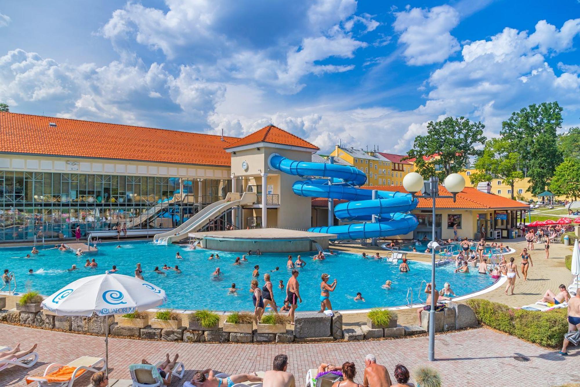 Hotel Three Lilies Inkl Aquaforum Františkovy Lázně Exterior foto